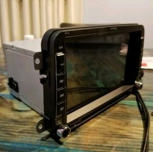 Volkswagen 8" HD touchscreen radio with backup cam